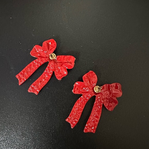 Forever 21 Christmas earrings
Red Bow Earrings with Rhinestones - Picture 2 of 2